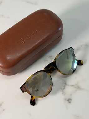Illesteva Leonard II Tortoise Mirrored Sunglasses with Case